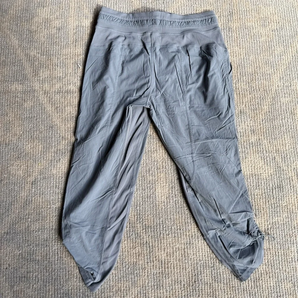 Lululemon Dance Studio‎ Mid-Rise Crop Pants Women 8 Blue Swift $98 LW6CDQS
